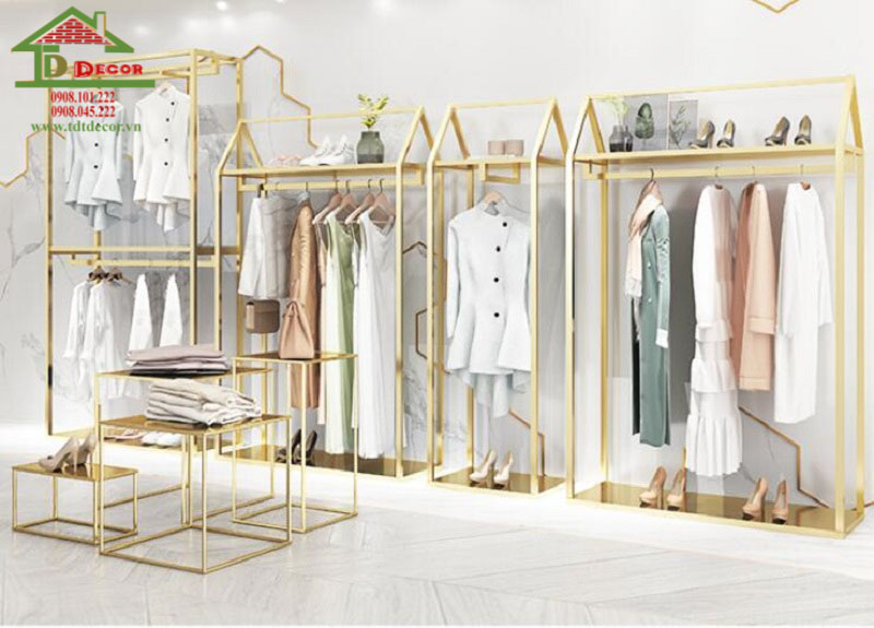 Tủ kệ trưng bày thời trang