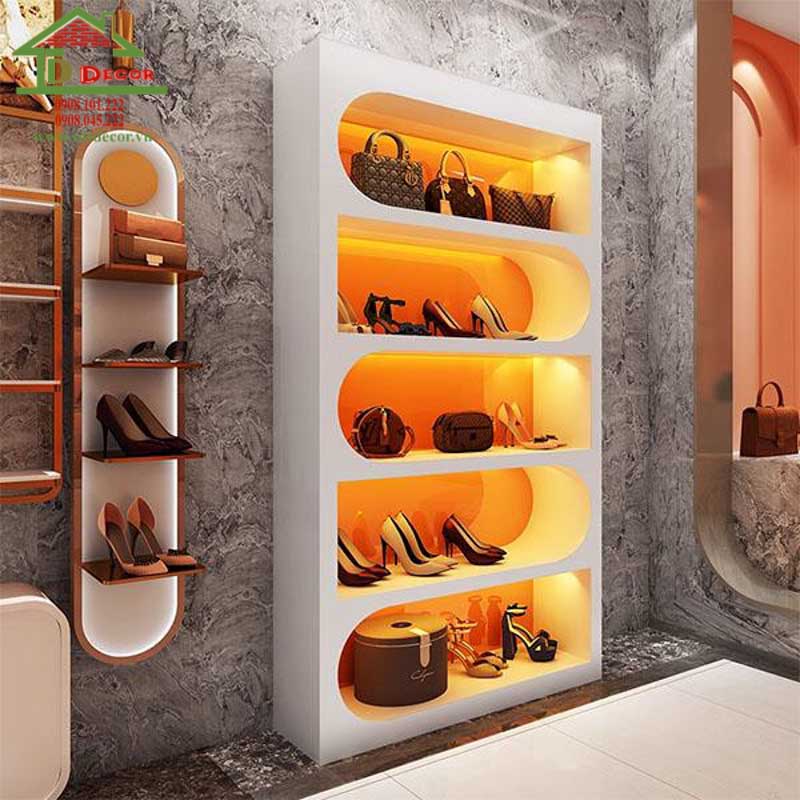 Tủ kệ trưng bày thời trang