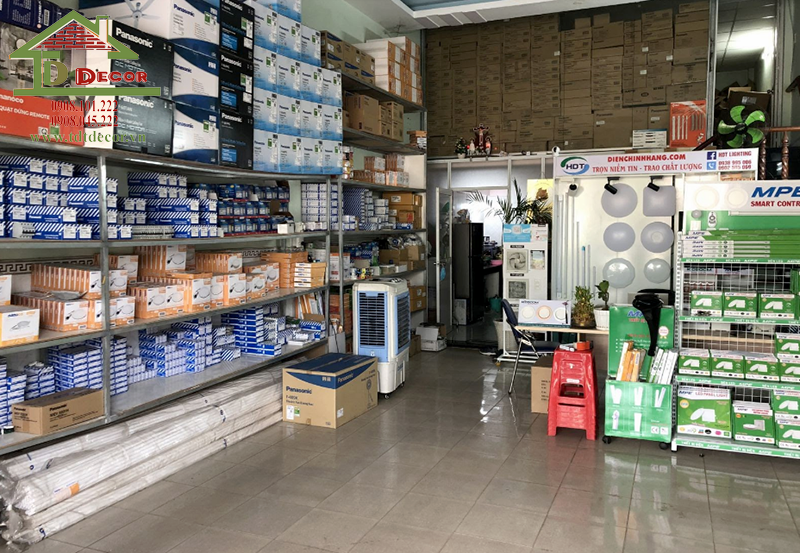 thiết kế cửa hàng thiết bị điện